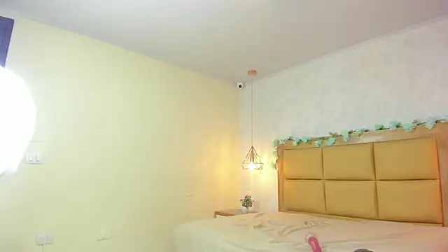 MELISSAROUGE's cam snapshot