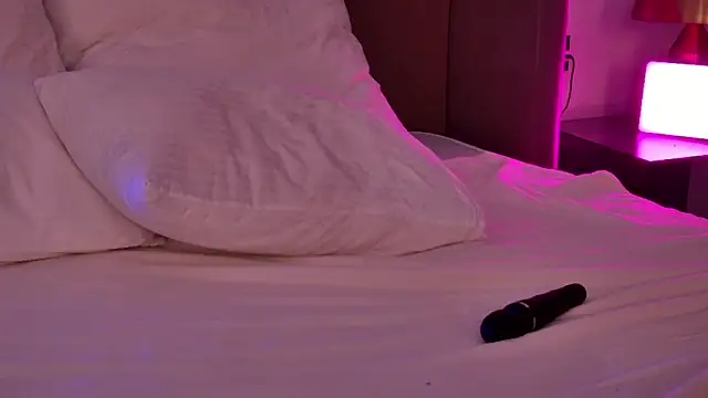 RemyLoon's cam snapshot