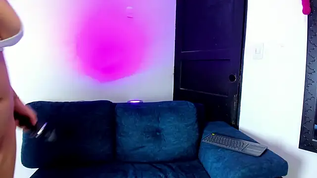 AndreaAndKarina live sex cam