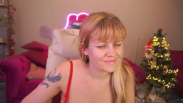 BellaLaPetit live sex cam