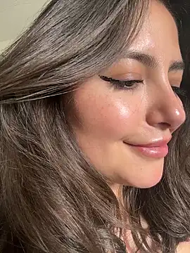 sukhakunis1 live sex cam