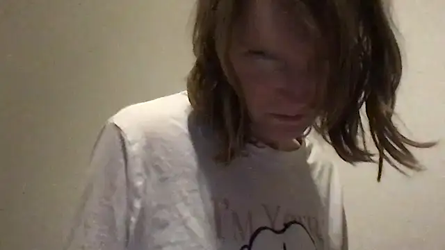 MeluaMauritius's cam snapshot