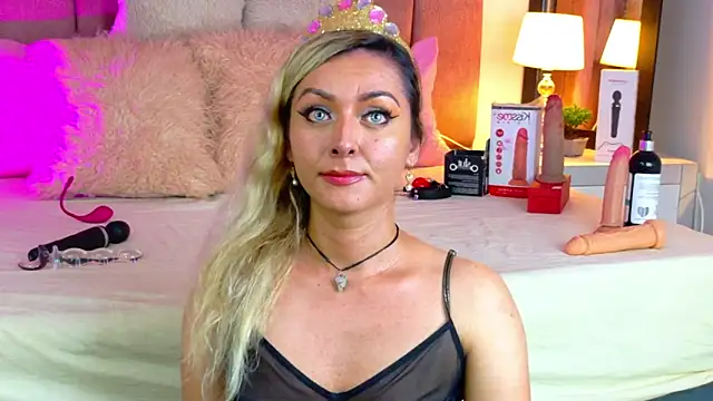 Lunitaa_Diva live sex cam