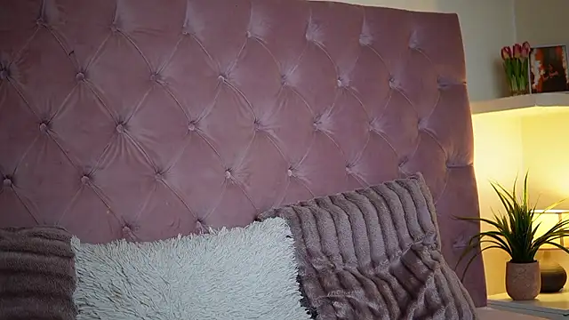 MaiaMini live sex cam