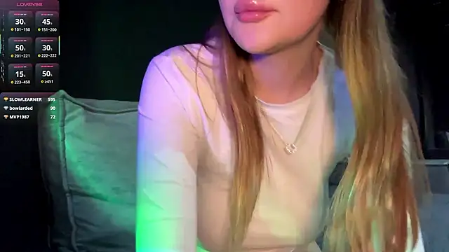 SecretGerl_baby2007's cam snapshot