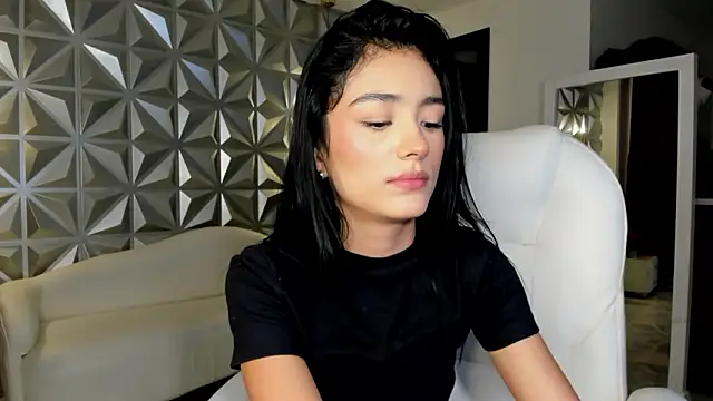 zoerouse_'s cam snapshot