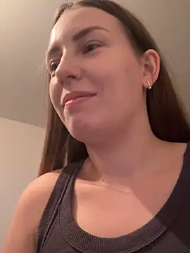 Mia_shy1 live sex cam