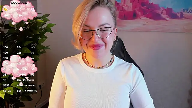 Nikki_Kai live sex cam