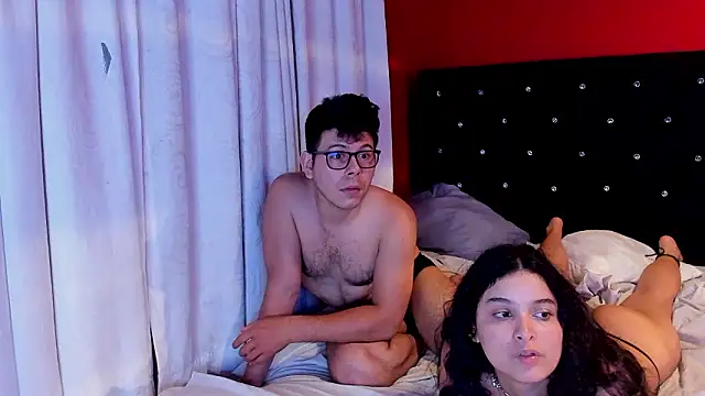 JustiinJazmin live sex cam