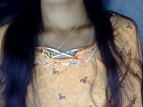 Khushi_v's cam snapshot