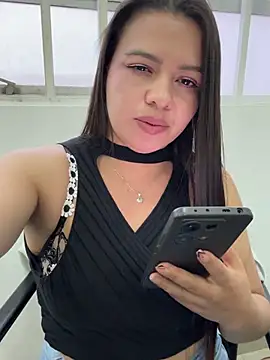 Ariana-07's cam snapshot