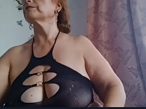 Lilly_macflyy live sex cam