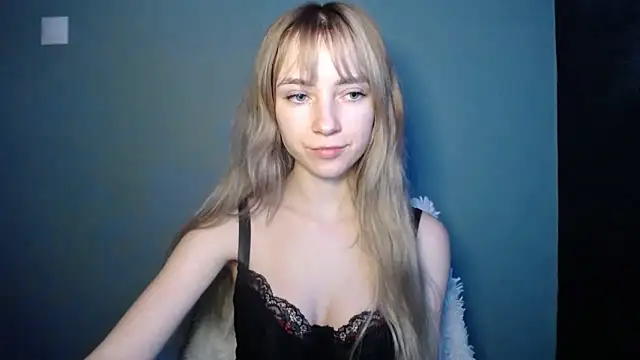 LuciaYoung's cam snapshot