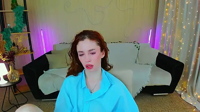 ChristinaConteeree's cam snapshot