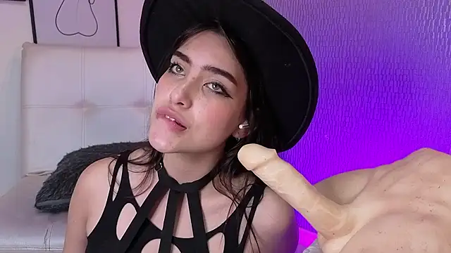 Alexa_Thaylor_'s cam snapshot