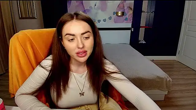 MissisCaty's cam snapshot