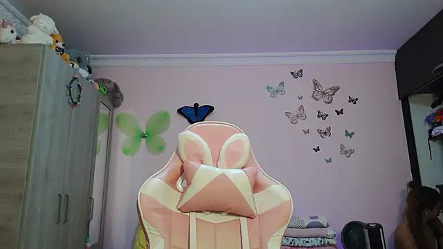 caroline_jonson's cam snapshot