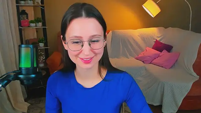 YourLovellyStory's cam snapshot