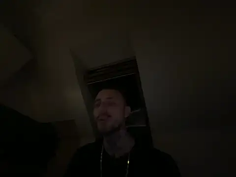 Baddiecouple69 live sex cam