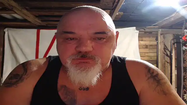 Newfiesausage1972 live sex cam