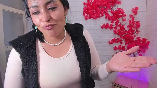 Aisha_09's cam snapshot