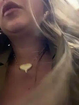 _Abril-Office1 live sex cam