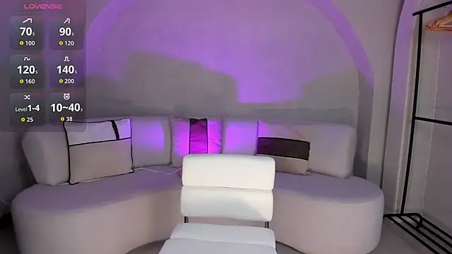 NiaHolland's cam snapshot