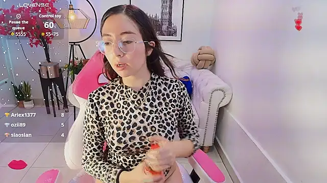 Veronica_miiller's cam snapshot