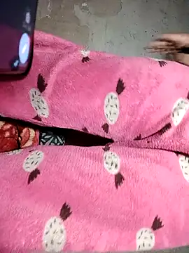 Yourhearbeat's cam snapshot