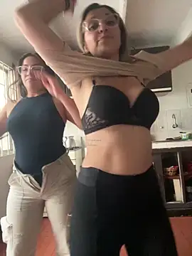 Isabella_Varella live sex cam