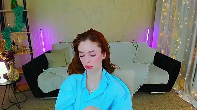 ChristinaConteeree's cam snapshot