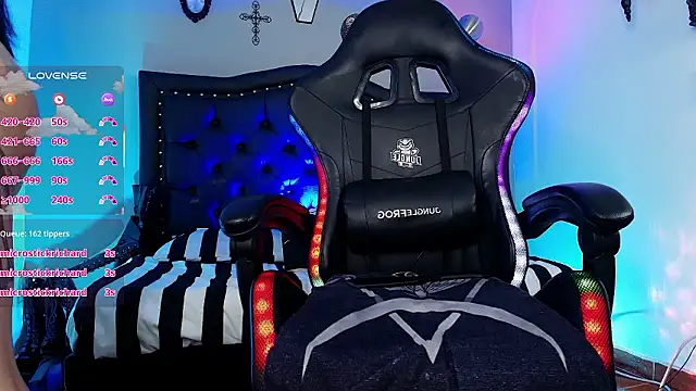 IsisRaichuu_ live sex cam