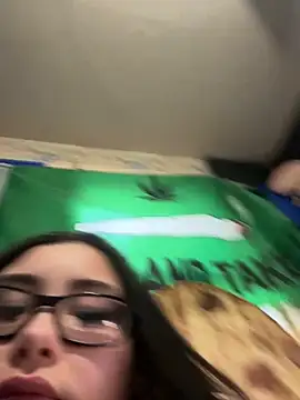 WhiteMeatsRican live sex cam