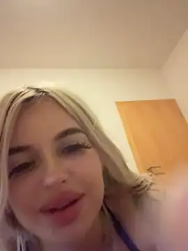 Steffi_Snowbunny live sex cam