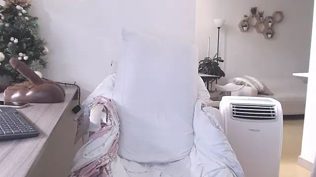 MIYESSI's cam snapshot