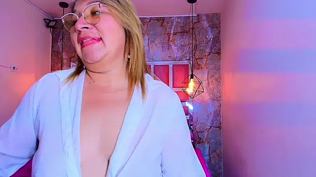 MaylinRosse_'s cam snapshot