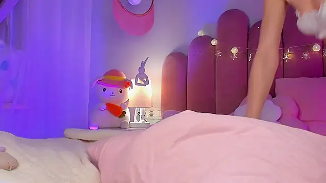 ElsaYoung live sex cam