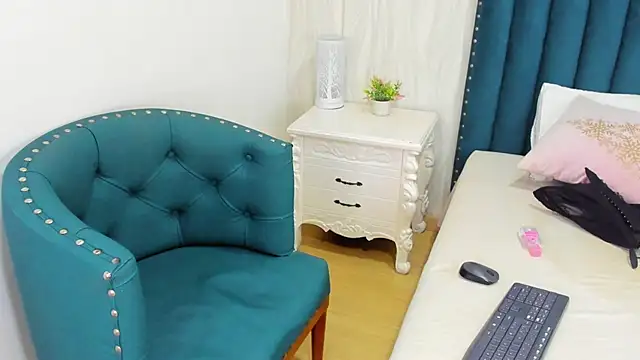 alicia_bond's cam snapshot