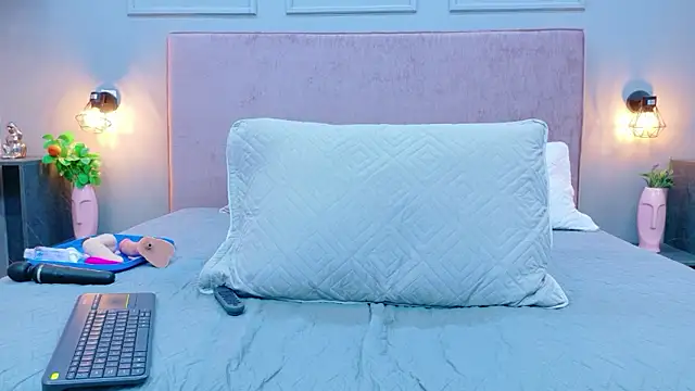 Busty_Zay's cam snapshot