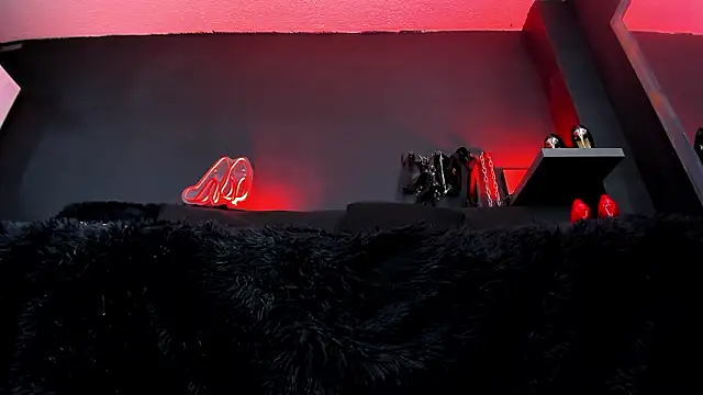 DelaneyStone's cam snapshot