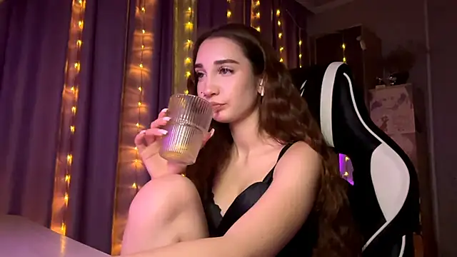 HollyPaw's cam snapshot