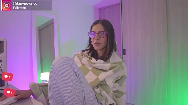 DanyNova_Co's cam snapshot