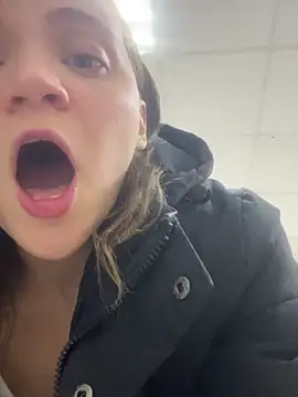 TheYourL live sex cam