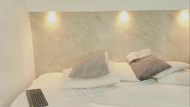 Emmy_lander1's cam snapshot