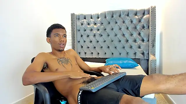nero_reyd live sex cam