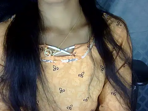 Khushi_v's cam snapshot