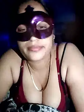 01Mona's cam snapshot