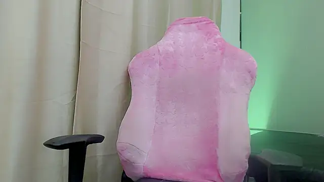 Mishell_hot_'s cam snapshot