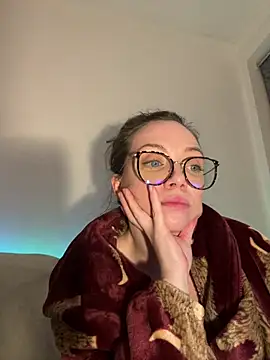 FemDom_RubyKnightXXO's cam snapshot