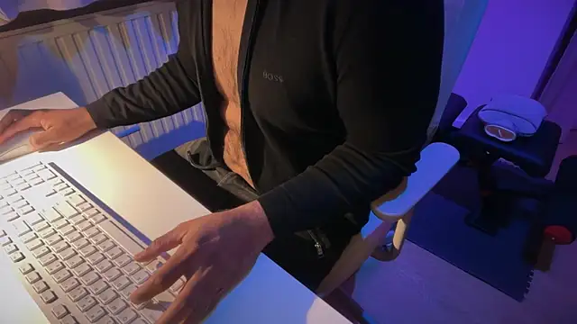 justonce2's cam snapshot